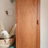 Parisian wardrobe goody feet compass 50s