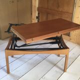 Liftable coffee table