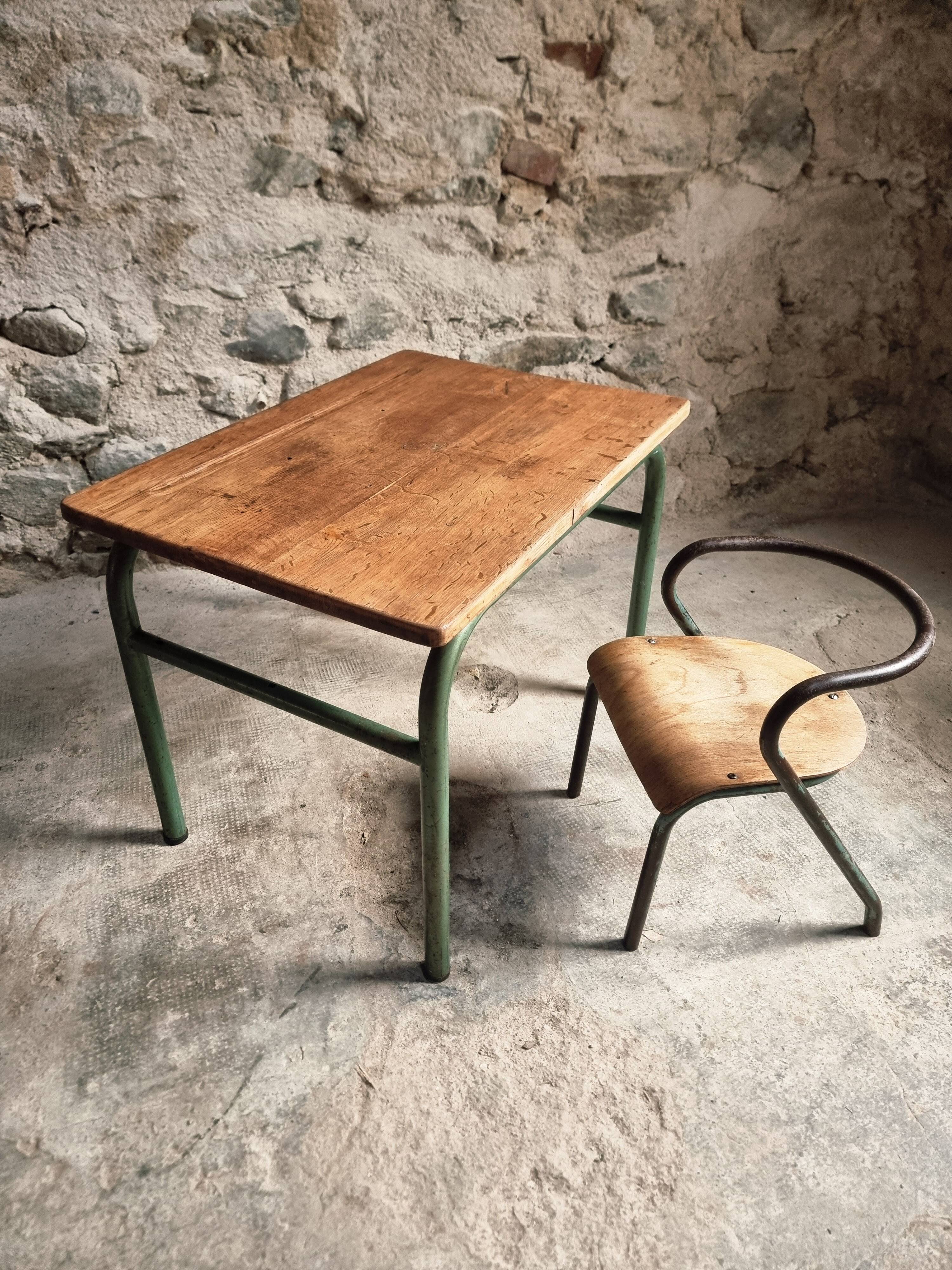 Ensemble bureau et chaise d’écolier vintage – Mobilier scolaire industriel