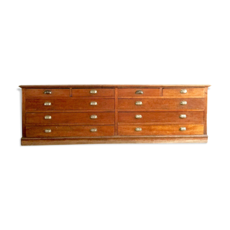 Furniture business with drawers
