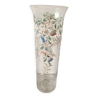 Crystal vase with flower patterns