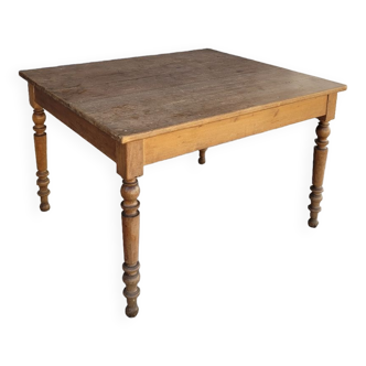 Old rustic farm table 1900 -1m16