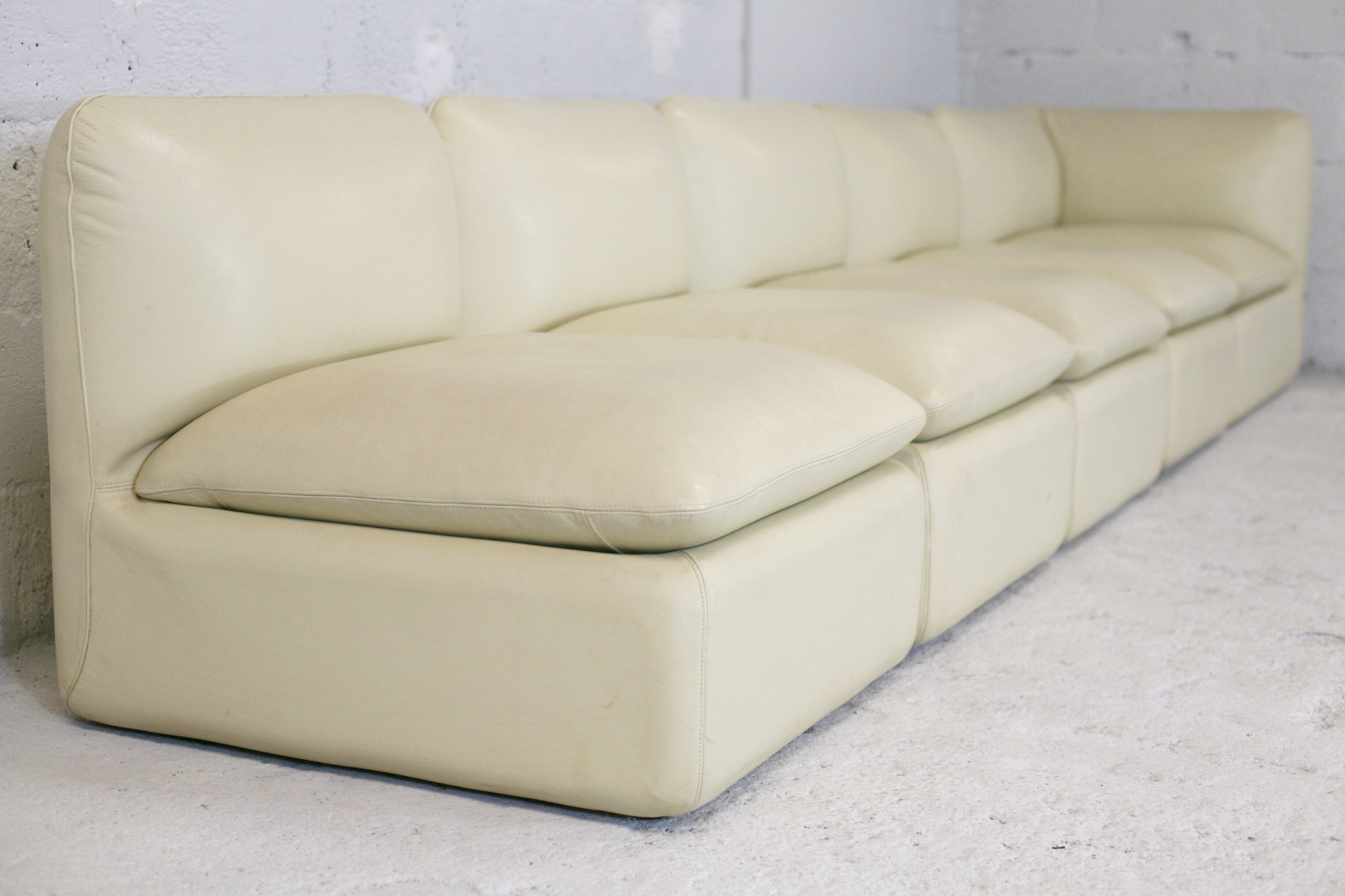 Set of 5 leather armchairs, France 80