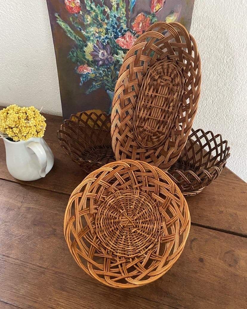 3 matching wicker bread baskets.