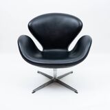 Danish Swan chair design Arne Jacobsen Fritz Hansen