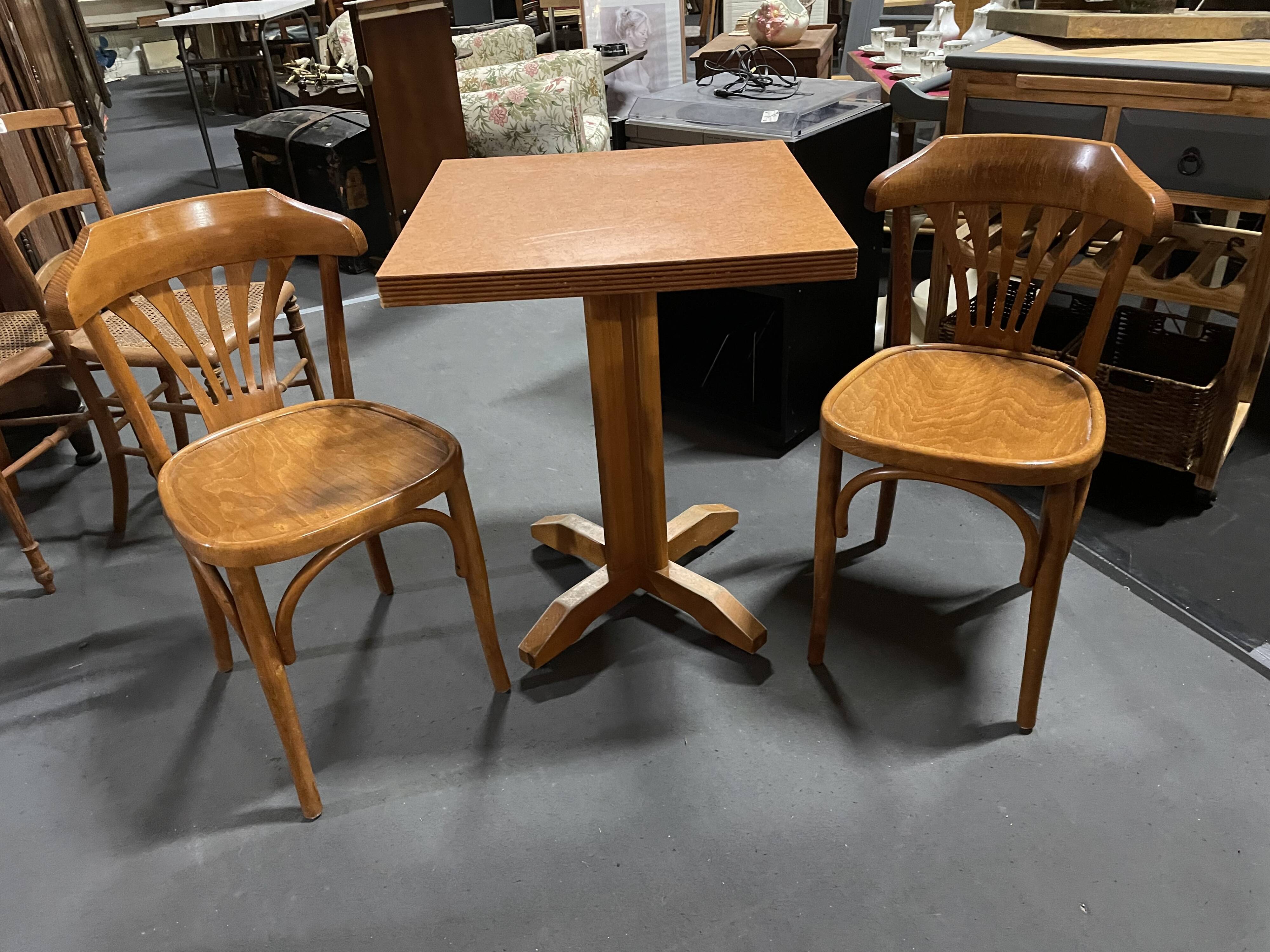 Table bistrot et ses 2 chaises