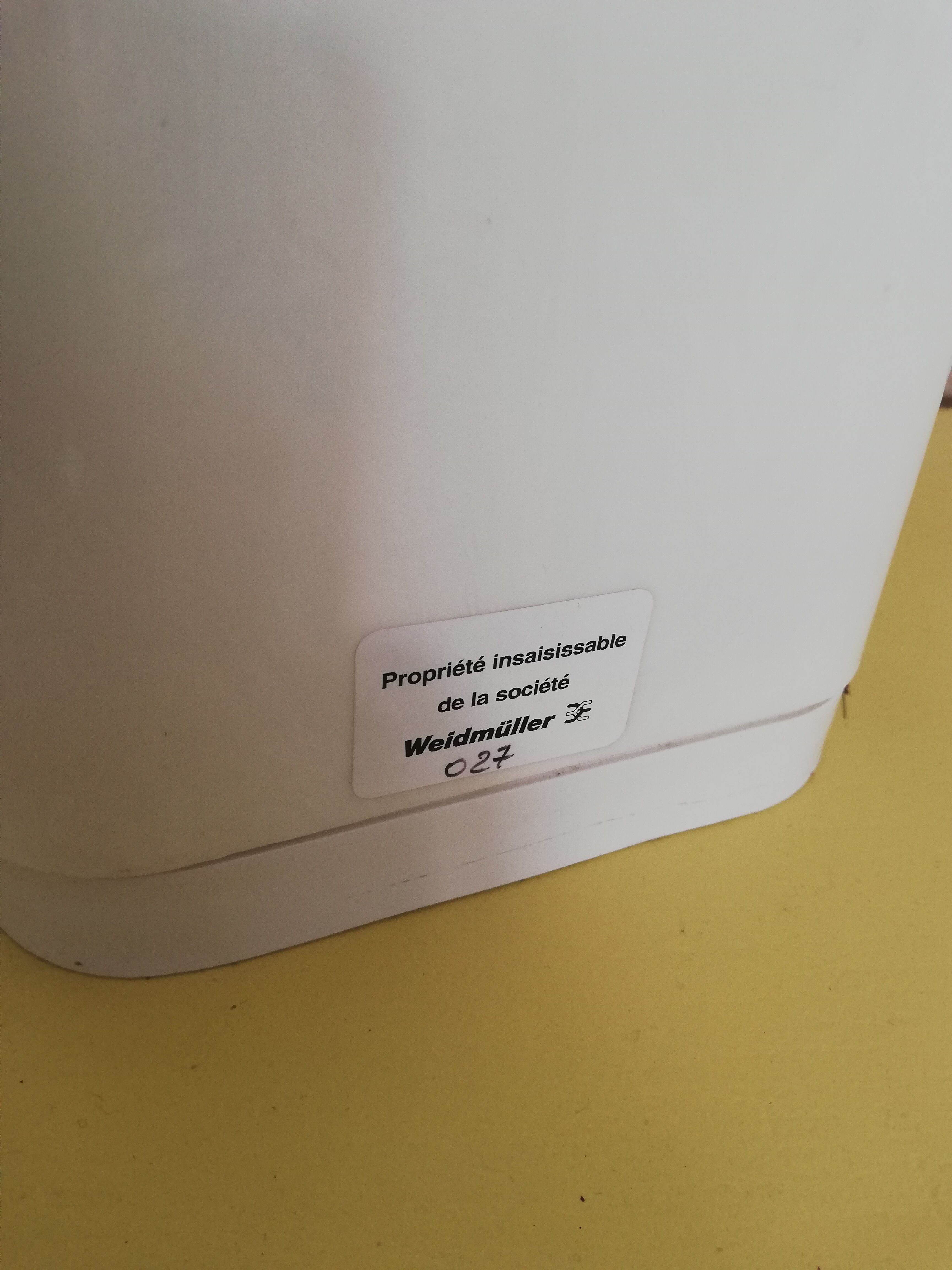 Distributor vintage candy made in Germany