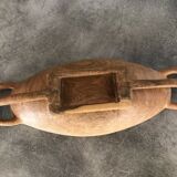 Carved wooden flat-plated - artisanal tribal art African cuisine