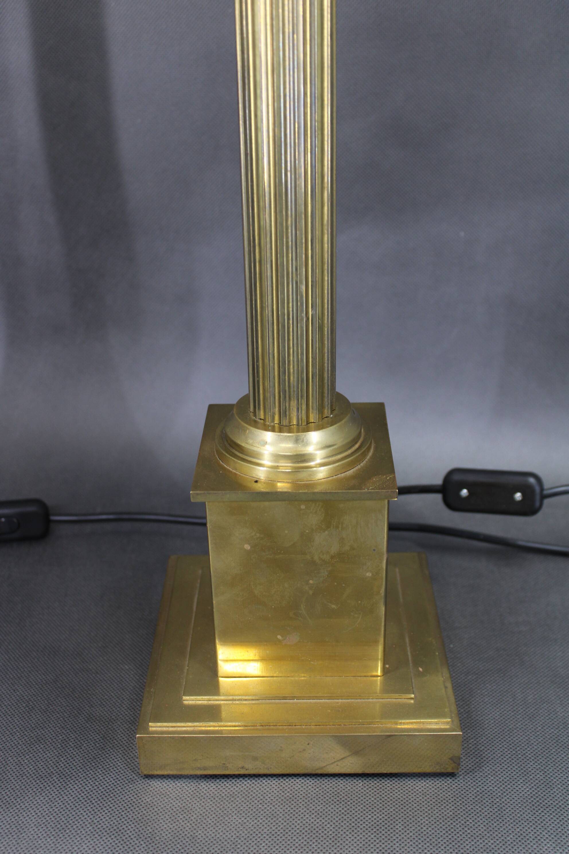 1940s Pair of Italian Restored Brass Table Lamps with Glass Shades