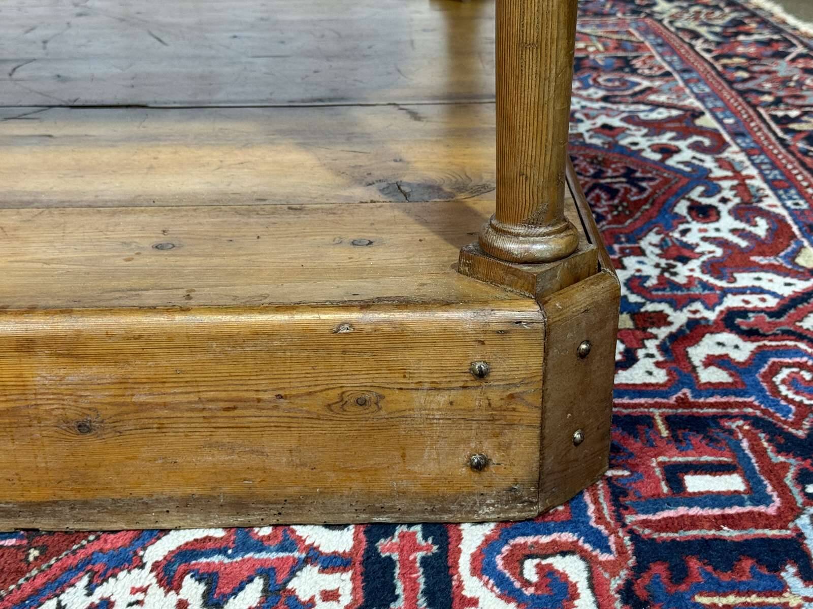 19th-century work table in English pine.