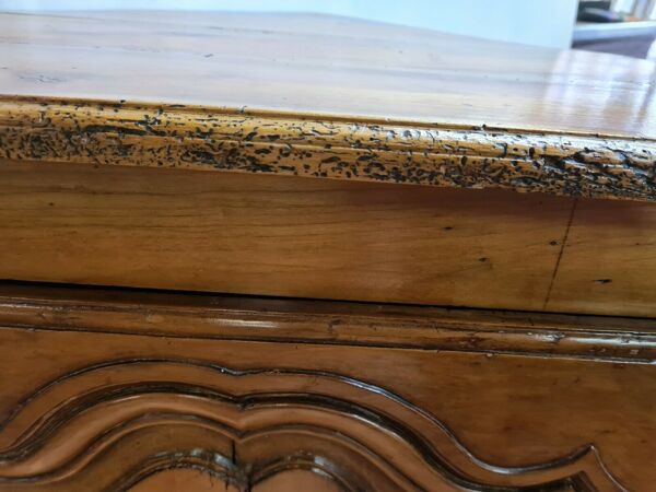 Bahut encoignure en merisier