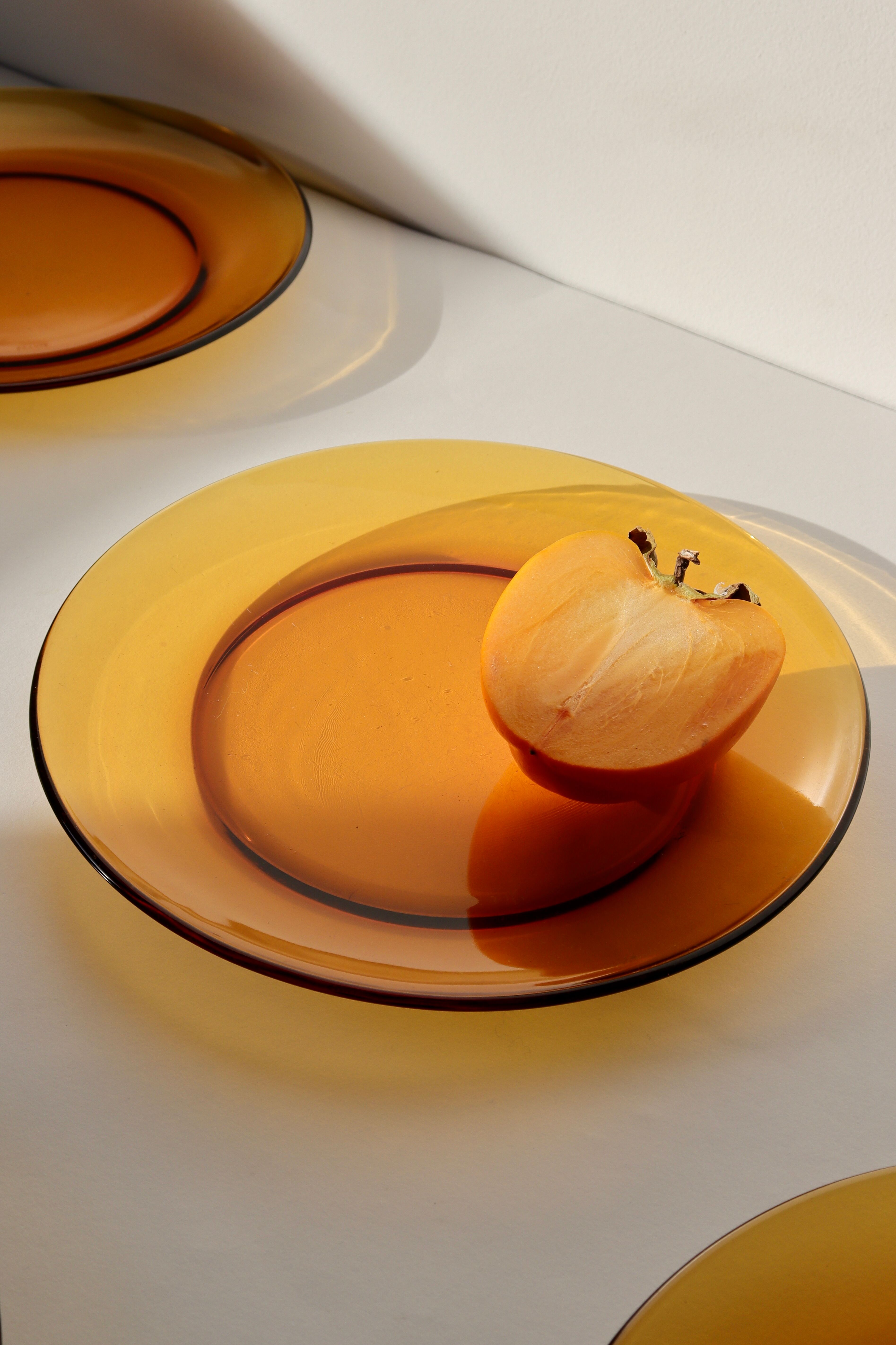 6 amber glass plates