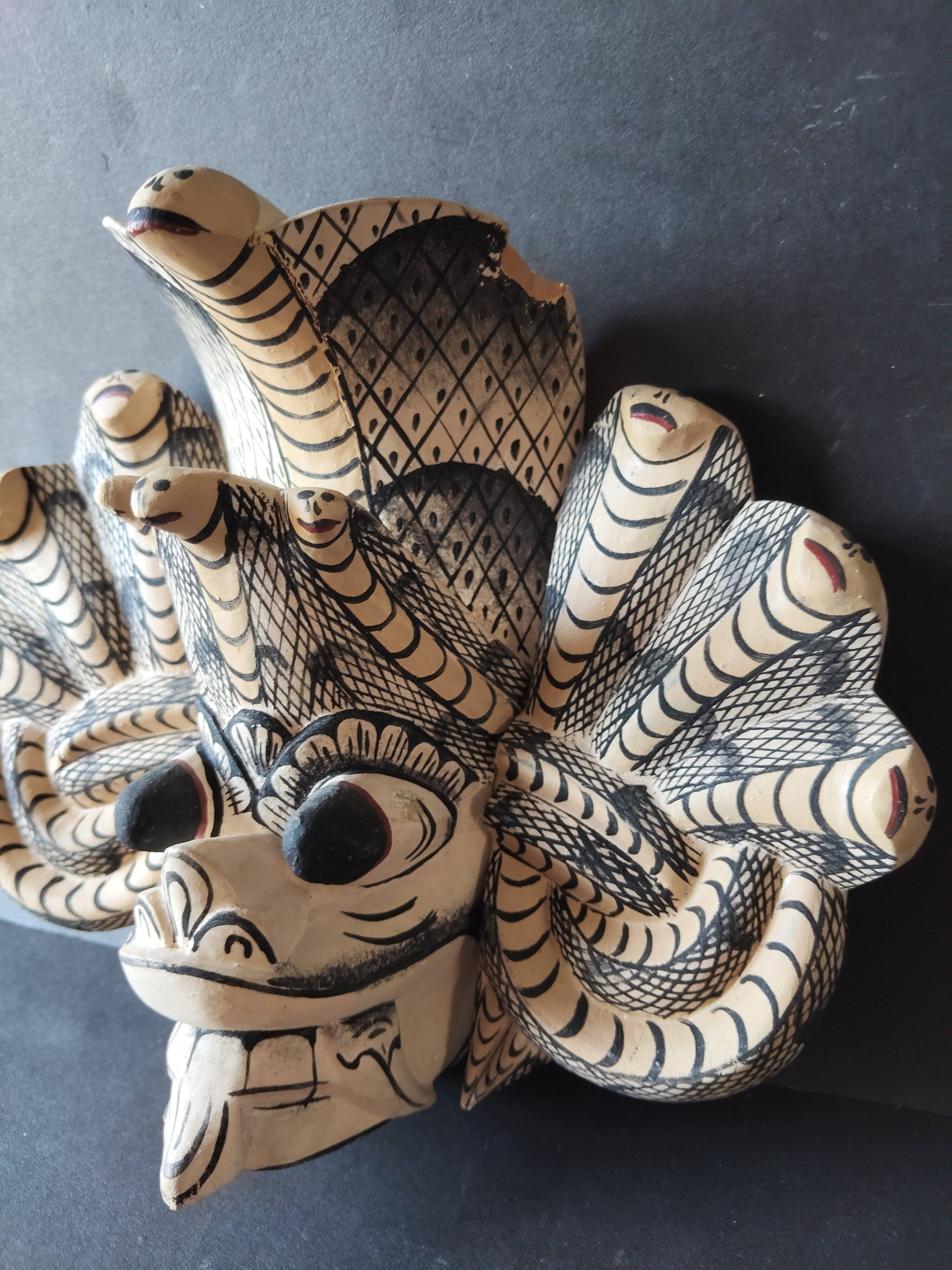 Ancient Balinese mask in carved wood – Protective Naga – Sculpture a