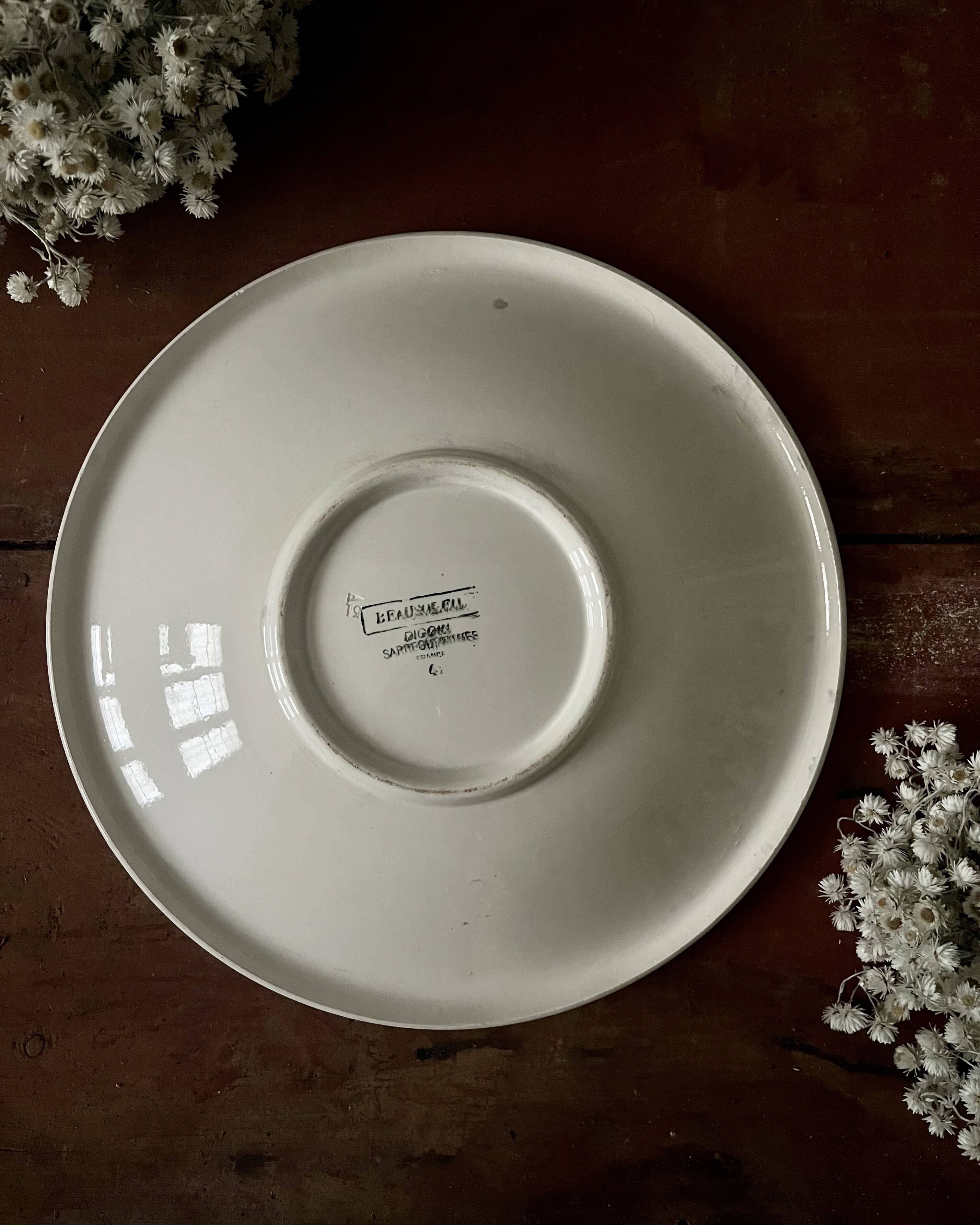 Shallow round plate, ironstone, Digoin Sarreguemines