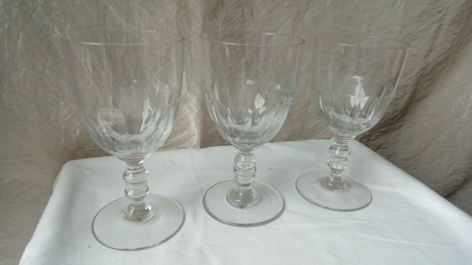 3 glass-cut pent foot glasses