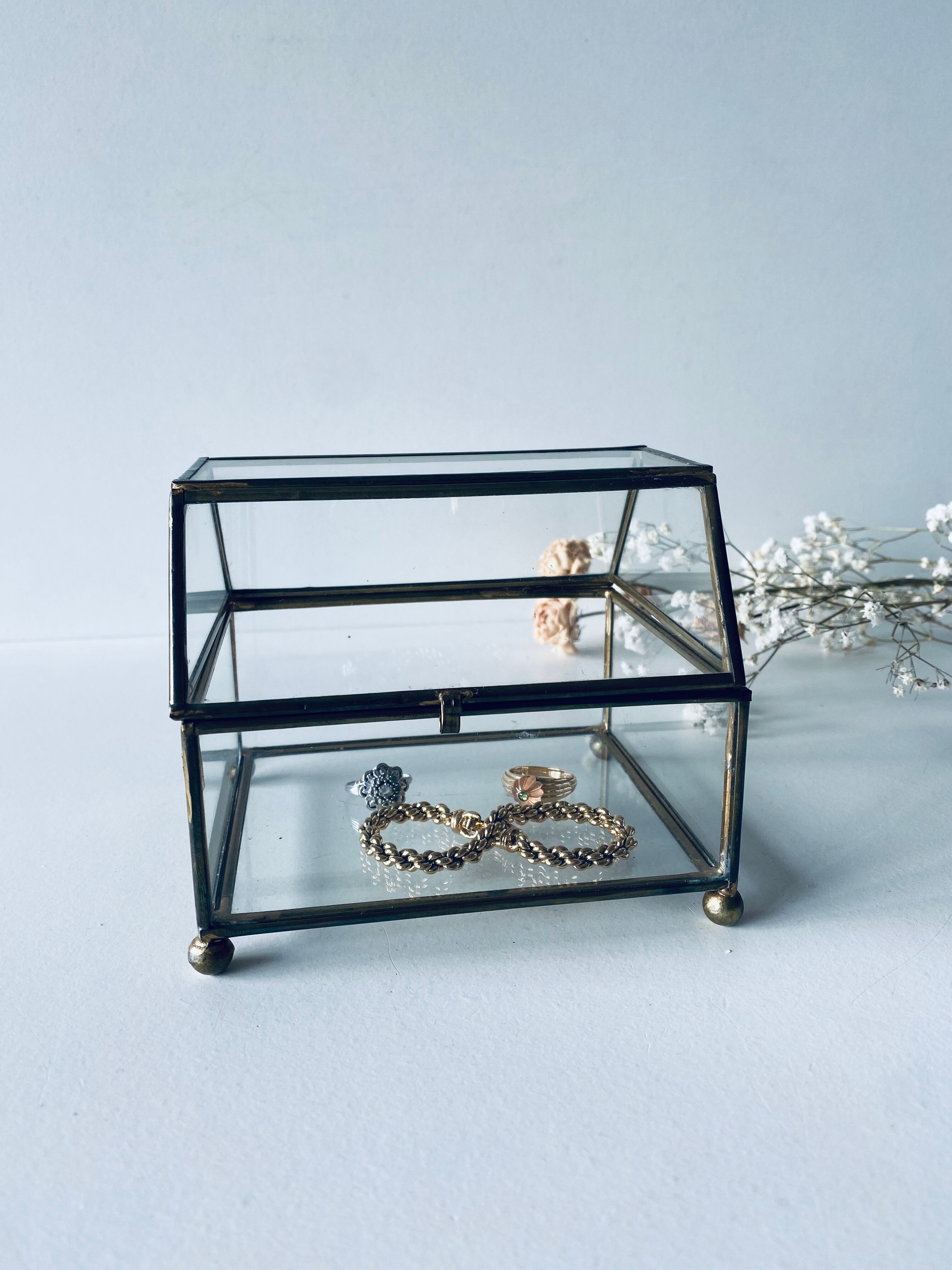 Showcase jewelry box