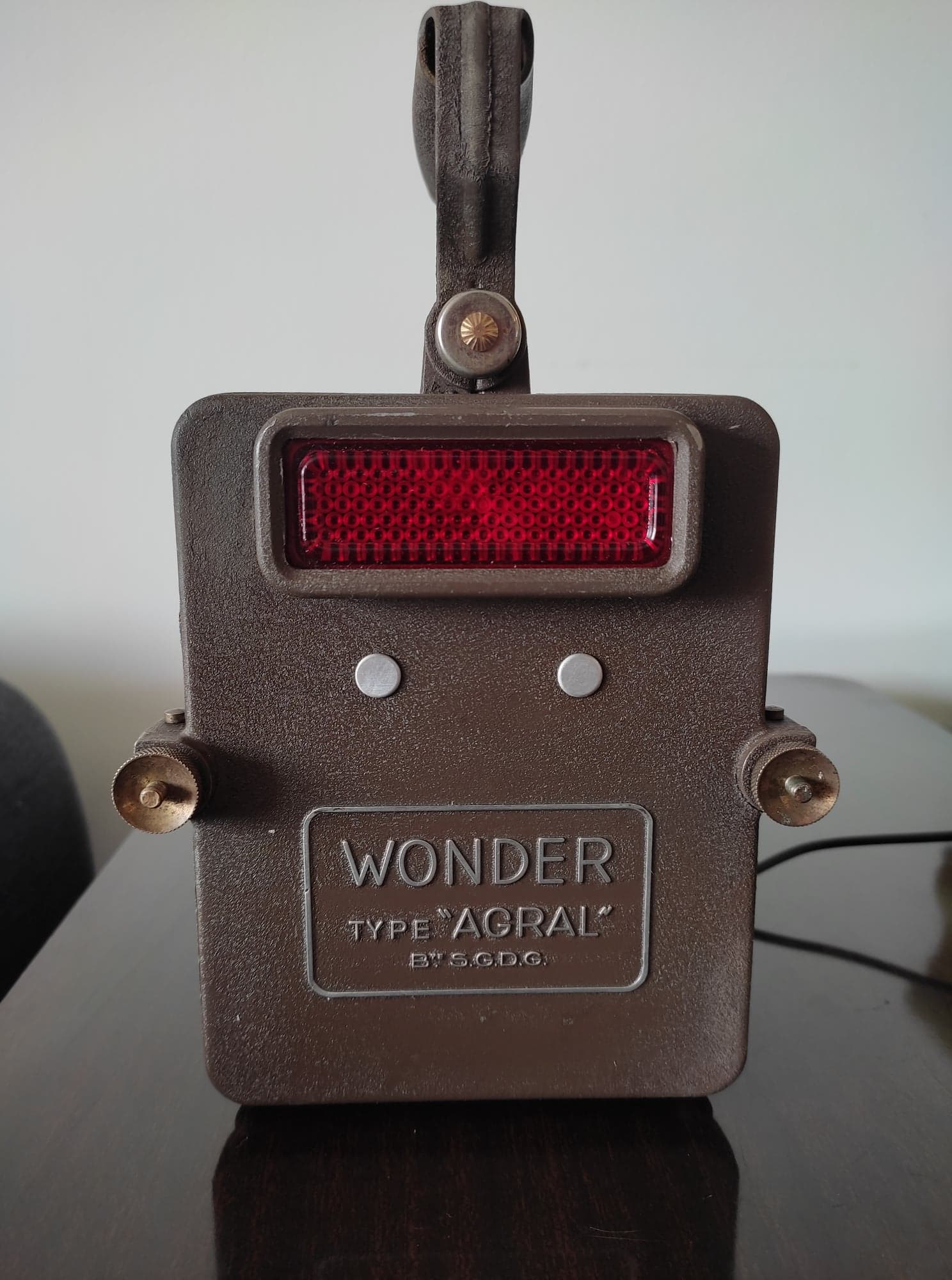 Wonder agral lamp in cast iron 1950/1970