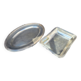 Set of two silver metal trays