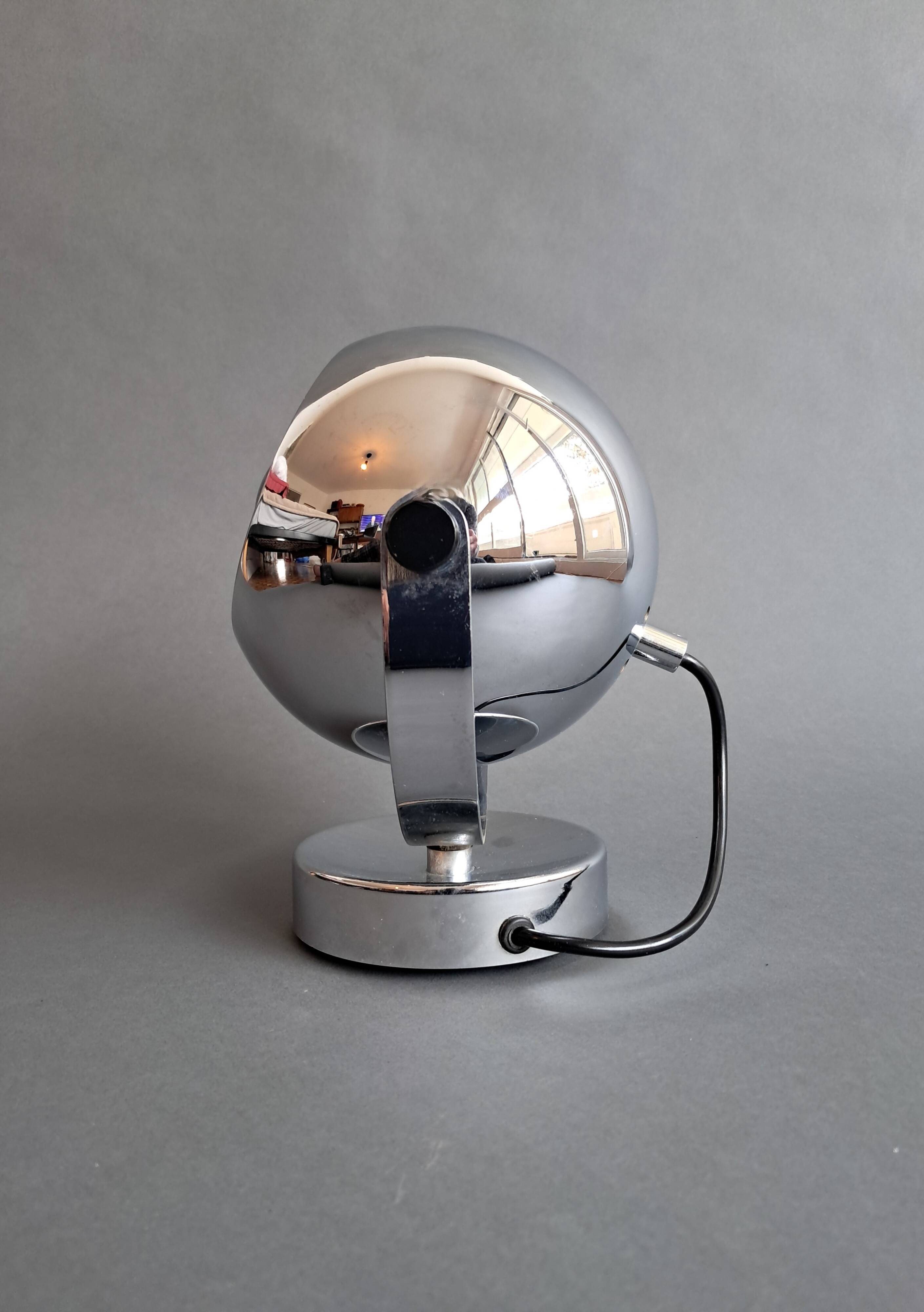 Eyeball chrome wall light 1960/1970