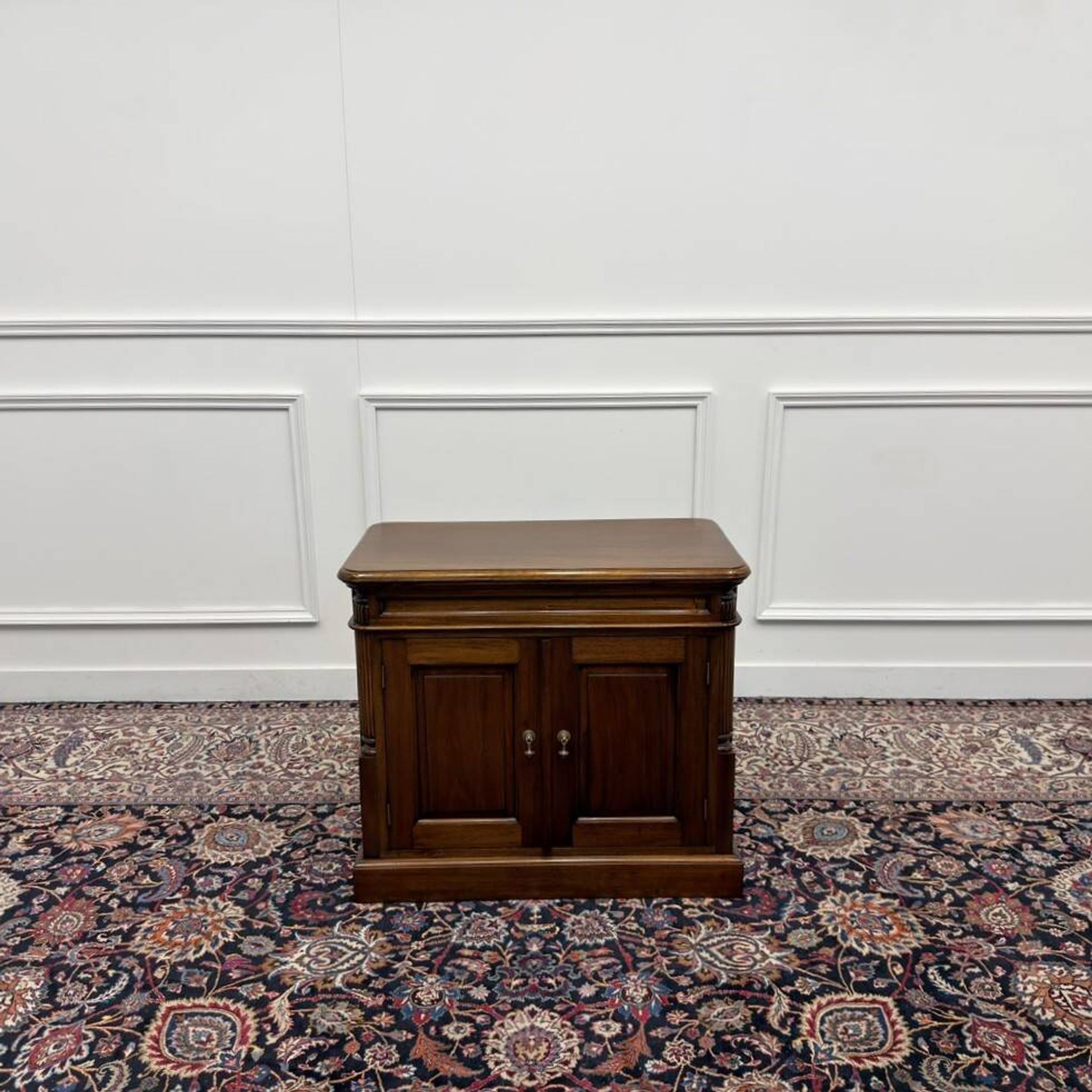 Classic Office Cabinet Sideboard