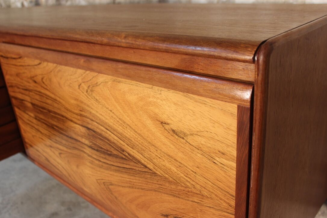 Sideboard vintage in teak and Rosewood, Scandinavian style by White & Newton
