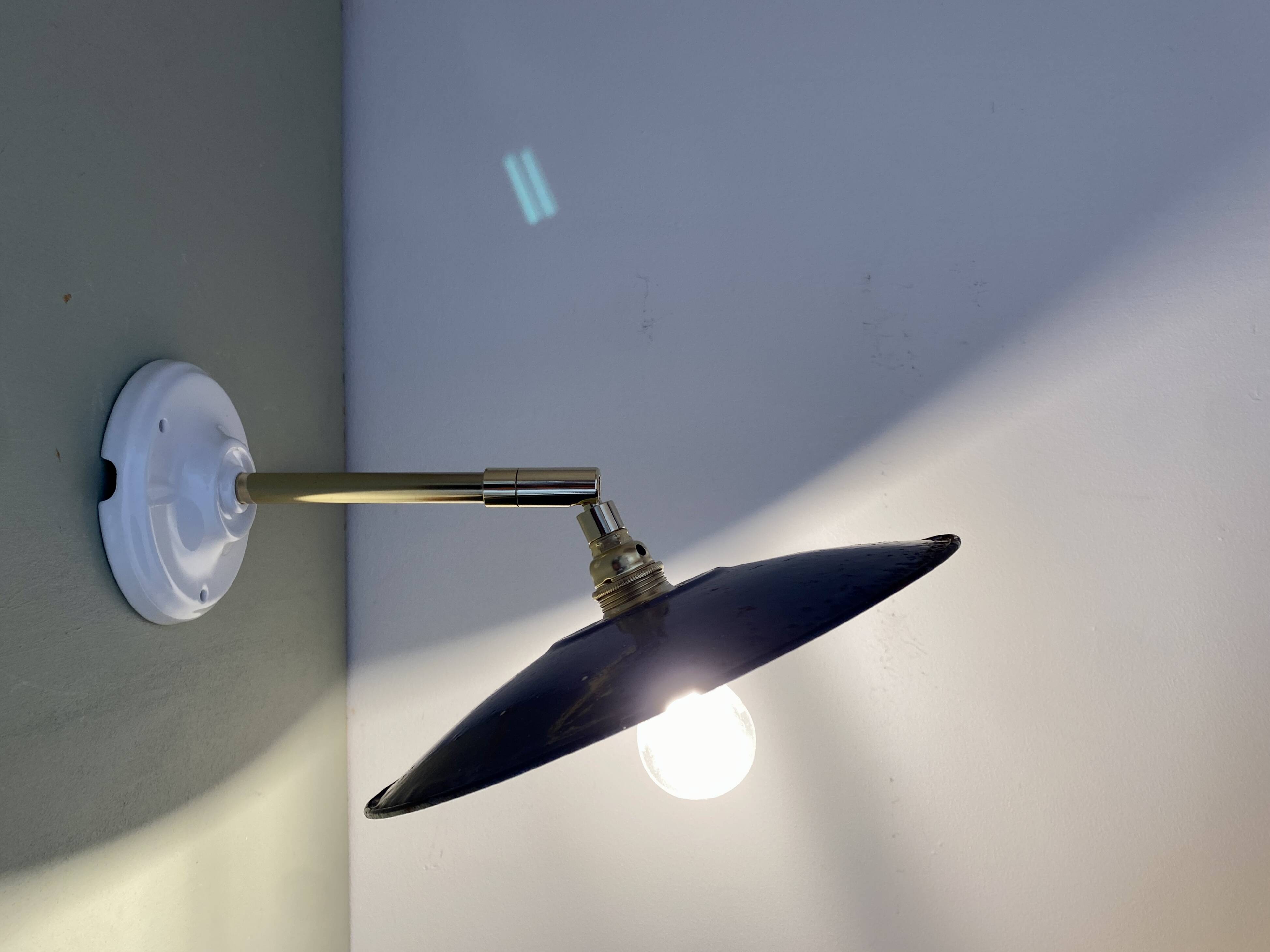 Vintage lampshade wall light in enamelled sheet metal (ref 2)