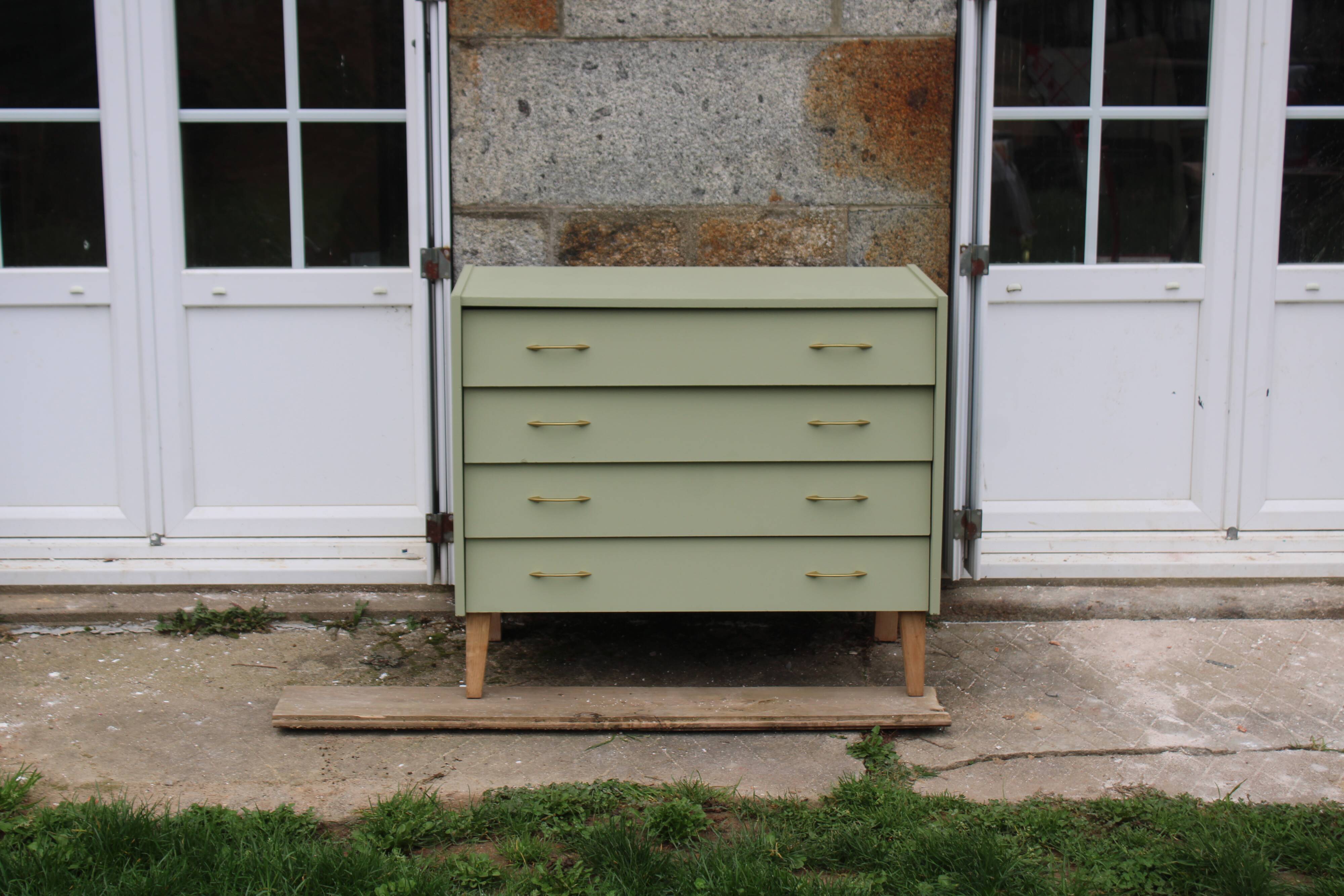 Renovated vintage Scandinavian chest of drawers – Lizard Green Pure & Paint