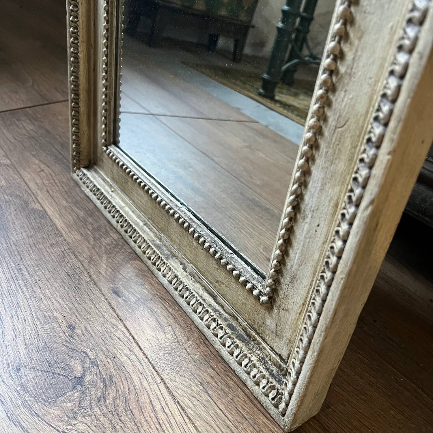 Mirror frame in white painted patinated wood
