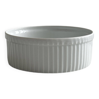 Pillivuyt white hollow dish, white porcelain dish, pie dish.