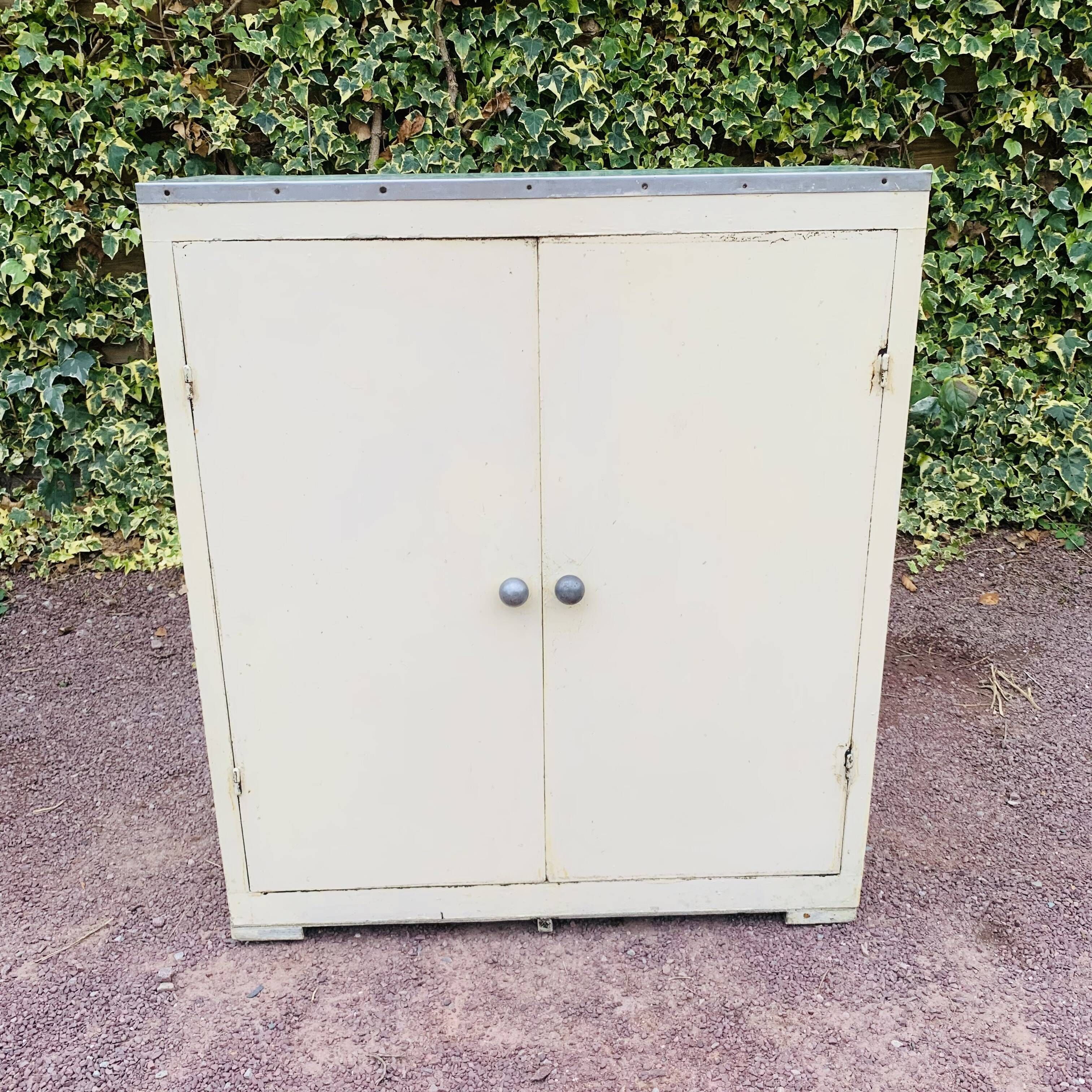 Vintage buffet