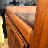 Asymmetrical cabinet