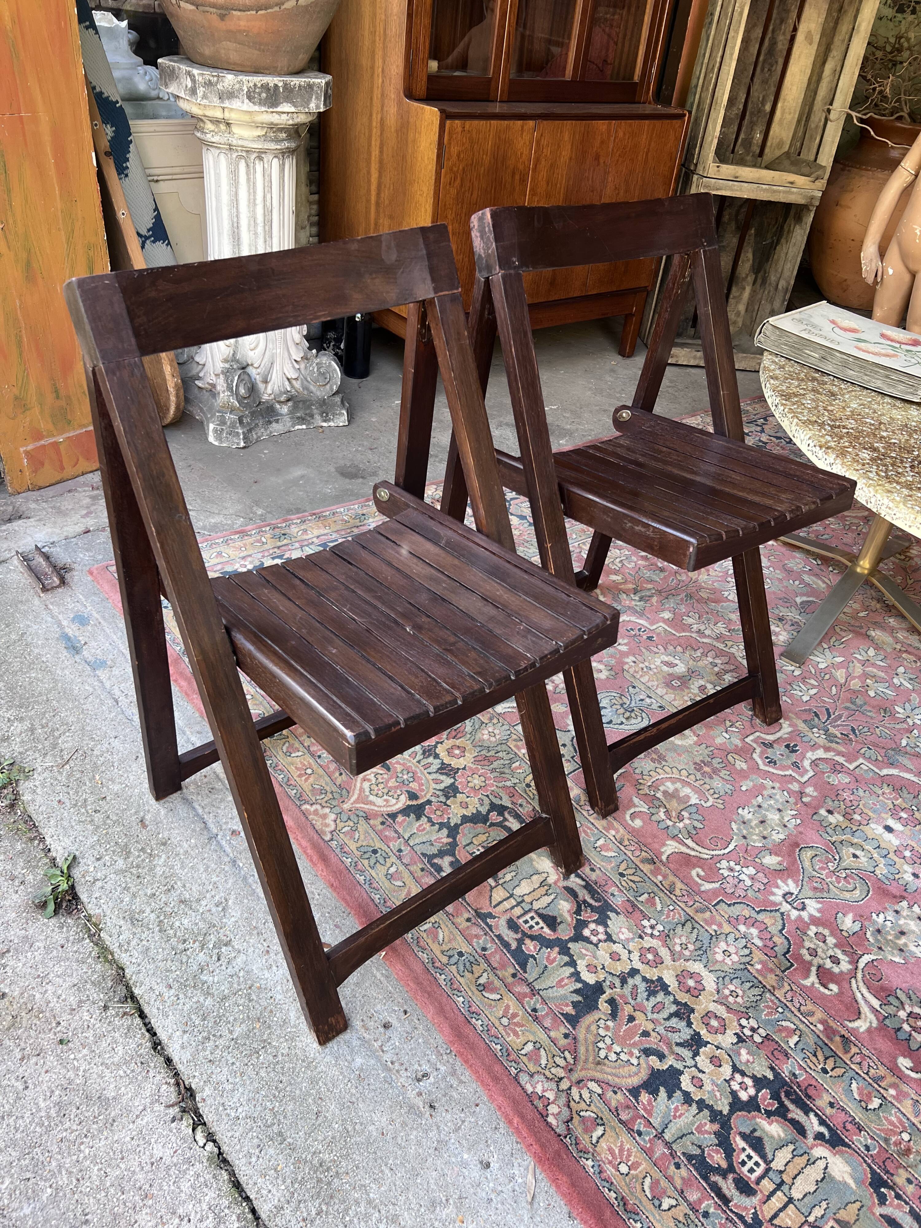 Pair of folding chairs from the 60s