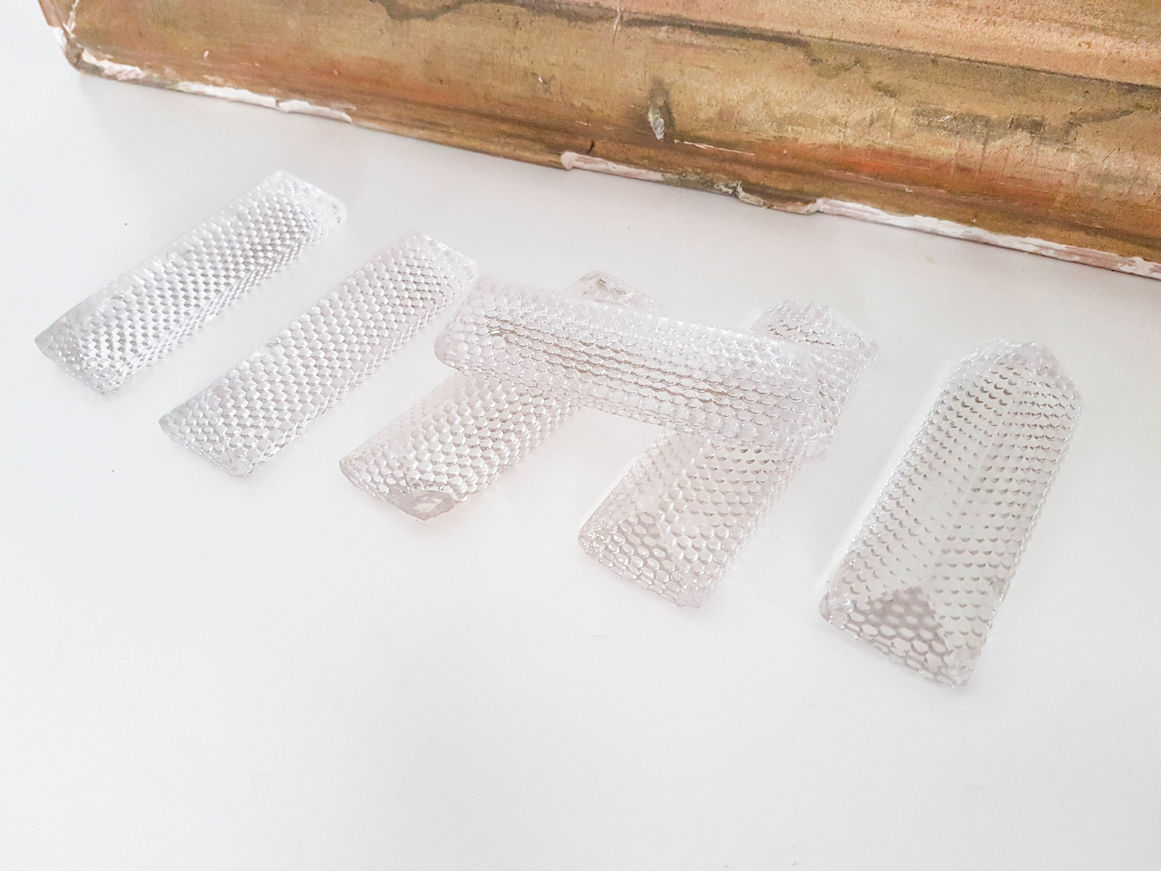 Lot of 6 bubbled glass knife holders