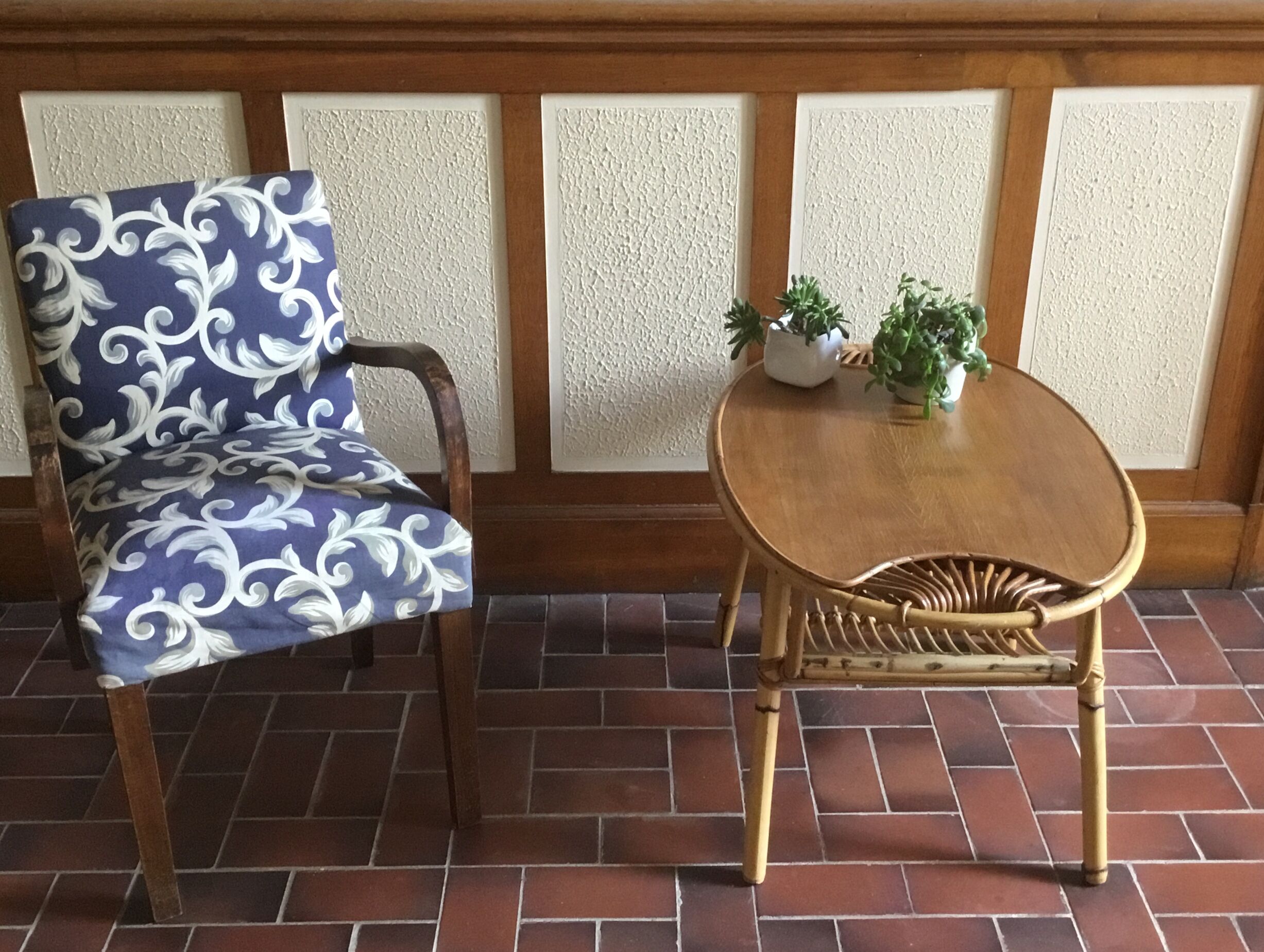 Coffee table lemon model