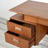 Bureau en teck de Kofod Larsen pour G Plan, modèle Mid-Century