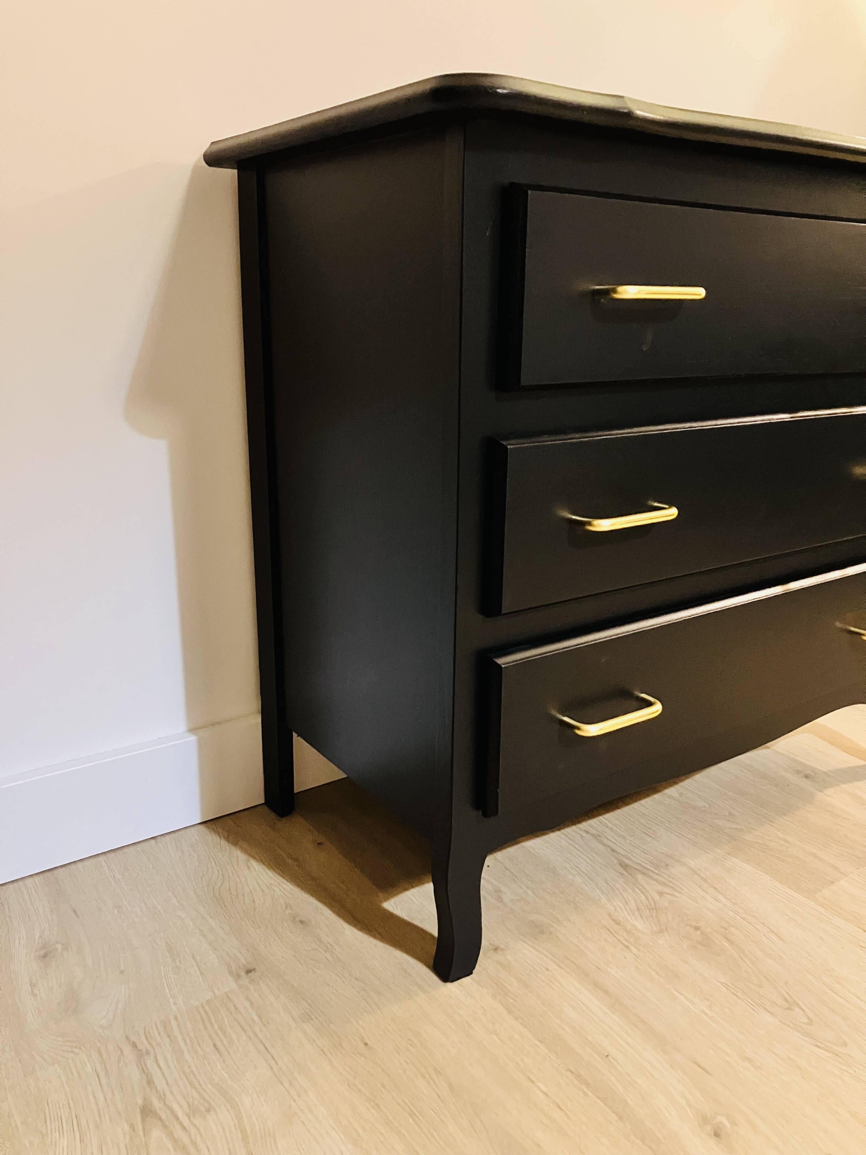 Satin black wooden chest of drawers