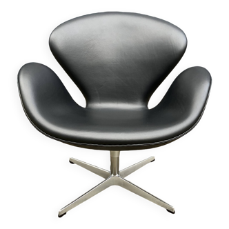 Original black leather Fritz Hansen Swan chair Topstaat!