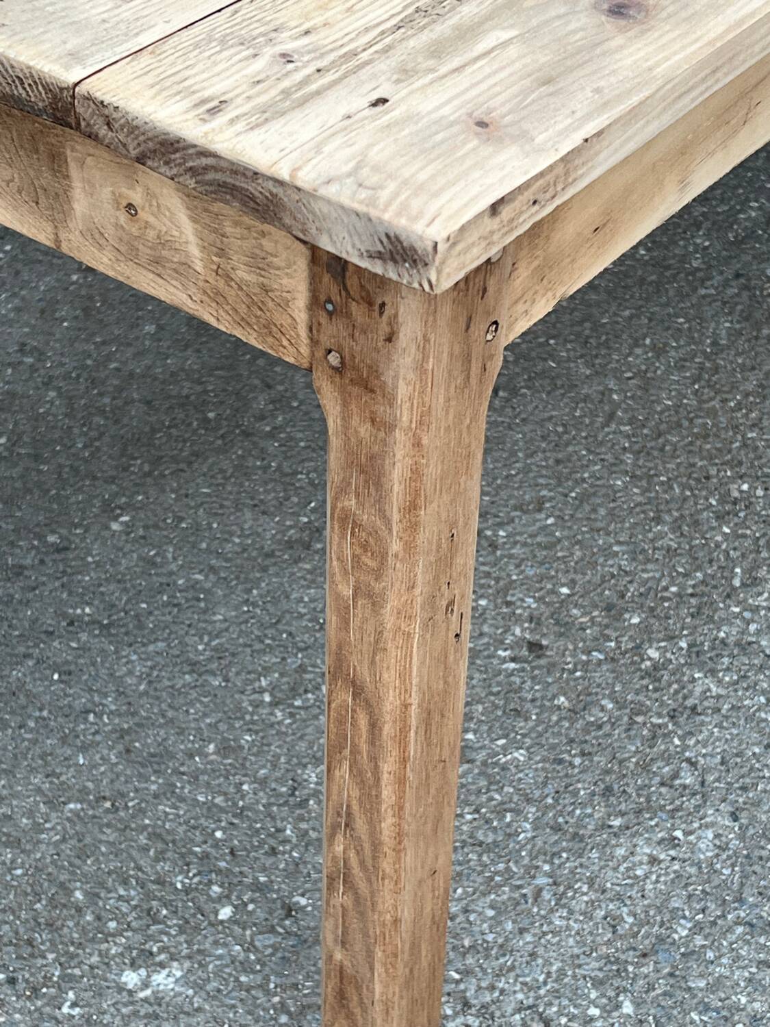 Farm table