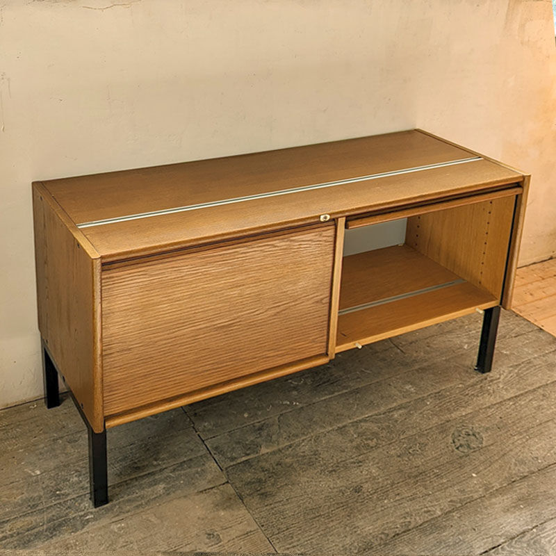 Enfilade, curtain doors