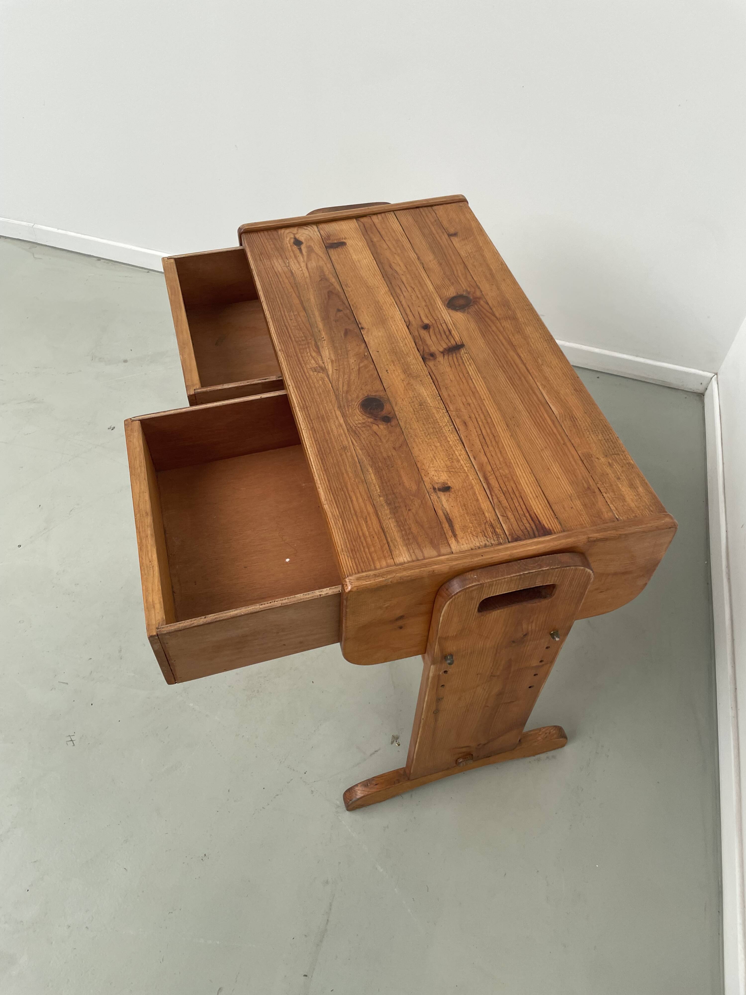 Children's pine desk from the 80s