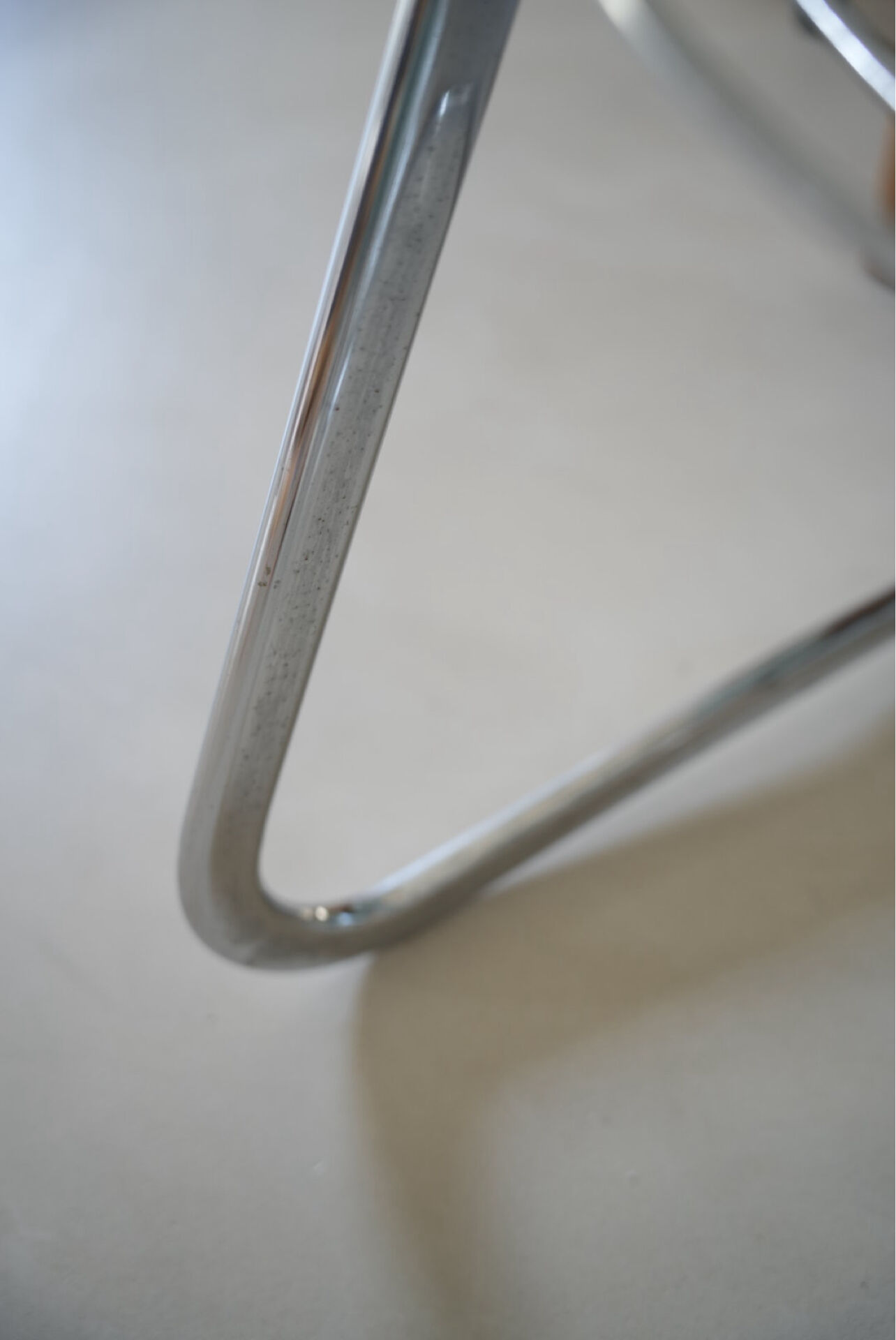 Lot 2 chaises métal chromé Gastone Rinaldi