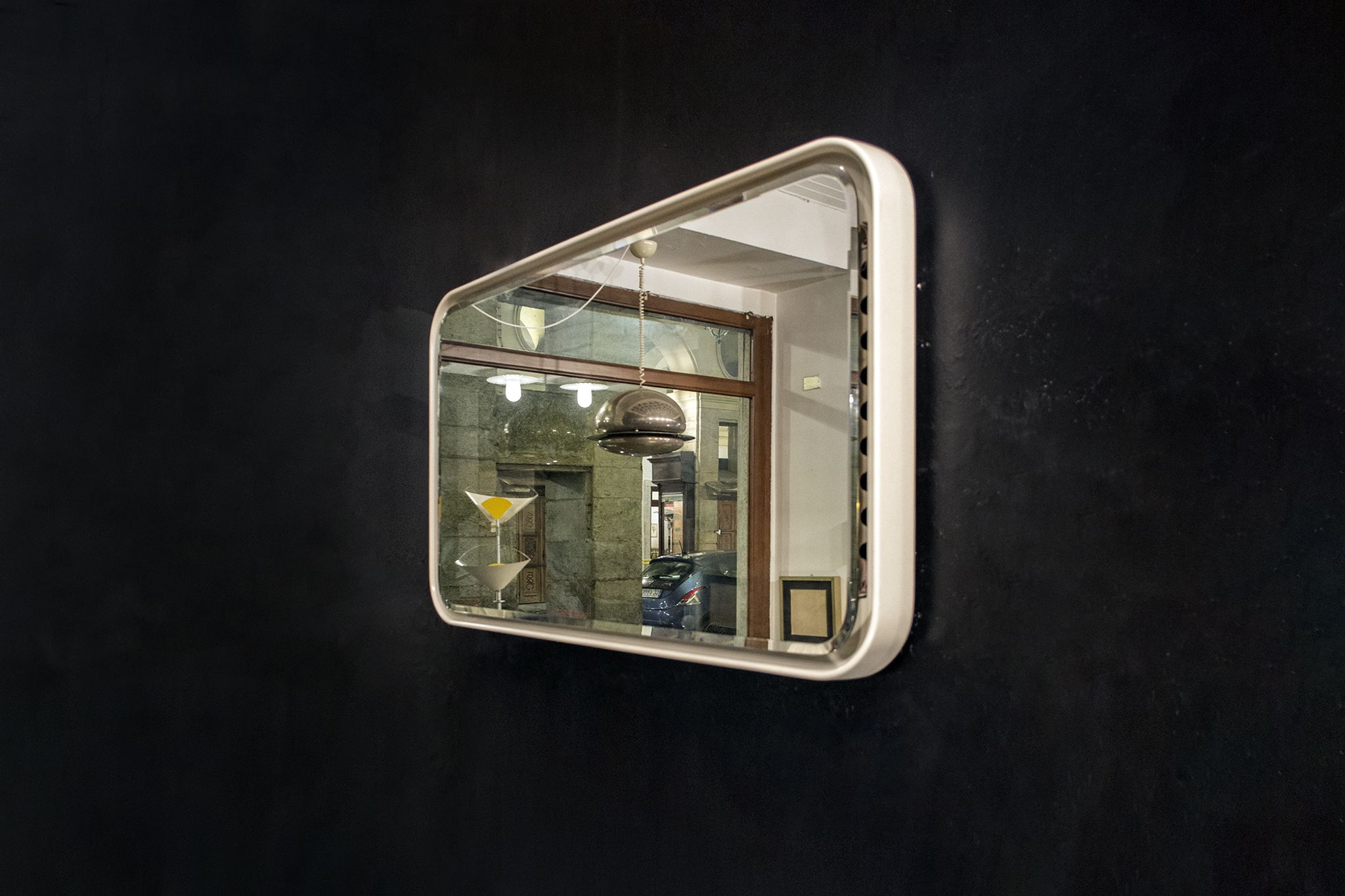Miroir rétroéclairé en fibre de verre Italie années 70