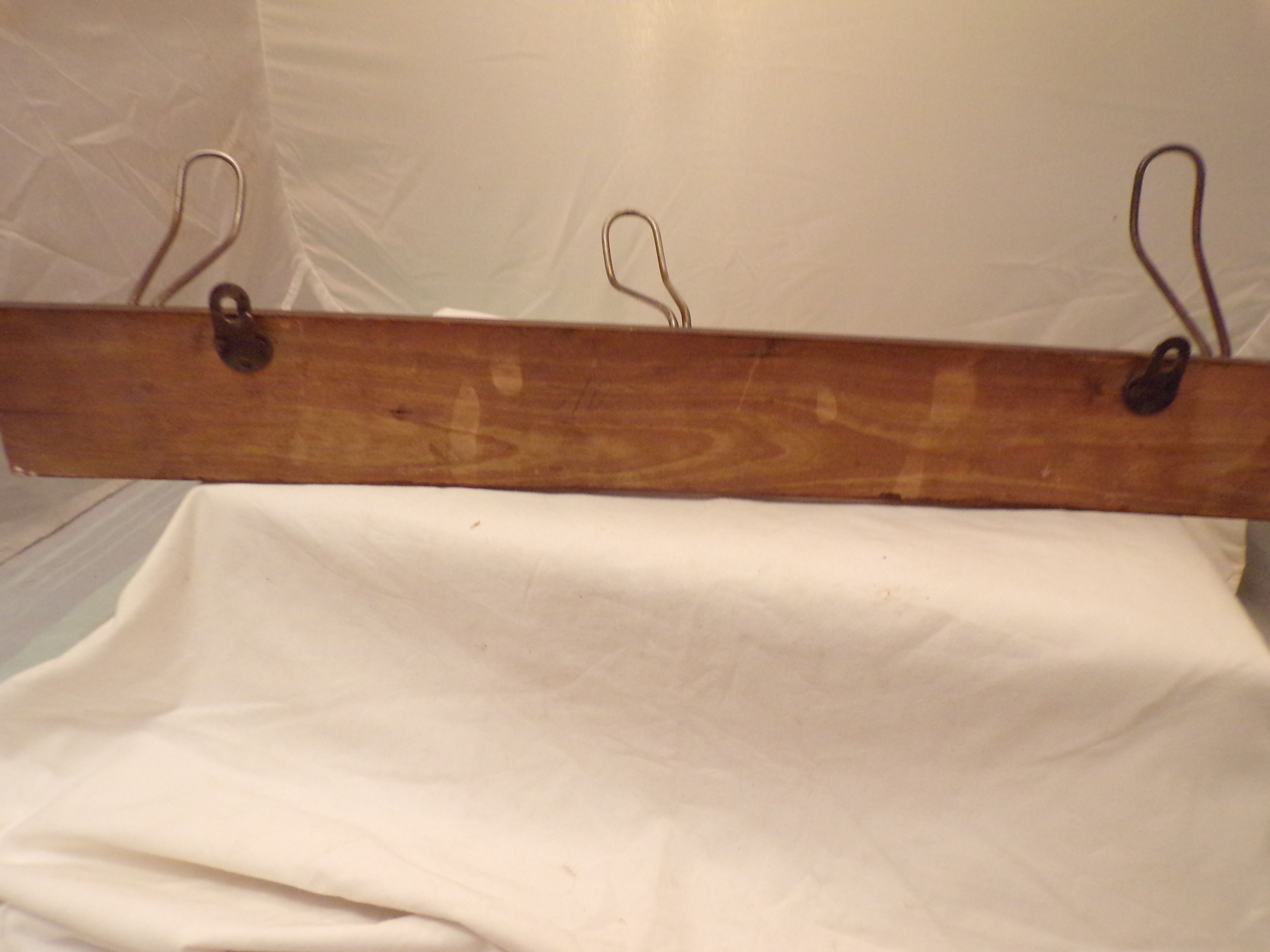 Door 5 wall coat hooks