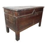 Truly antique 19th-century large oak chest blanket/ treasure chest