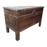 Truly antique 19th-century large oak chest blanket/ treasure chest