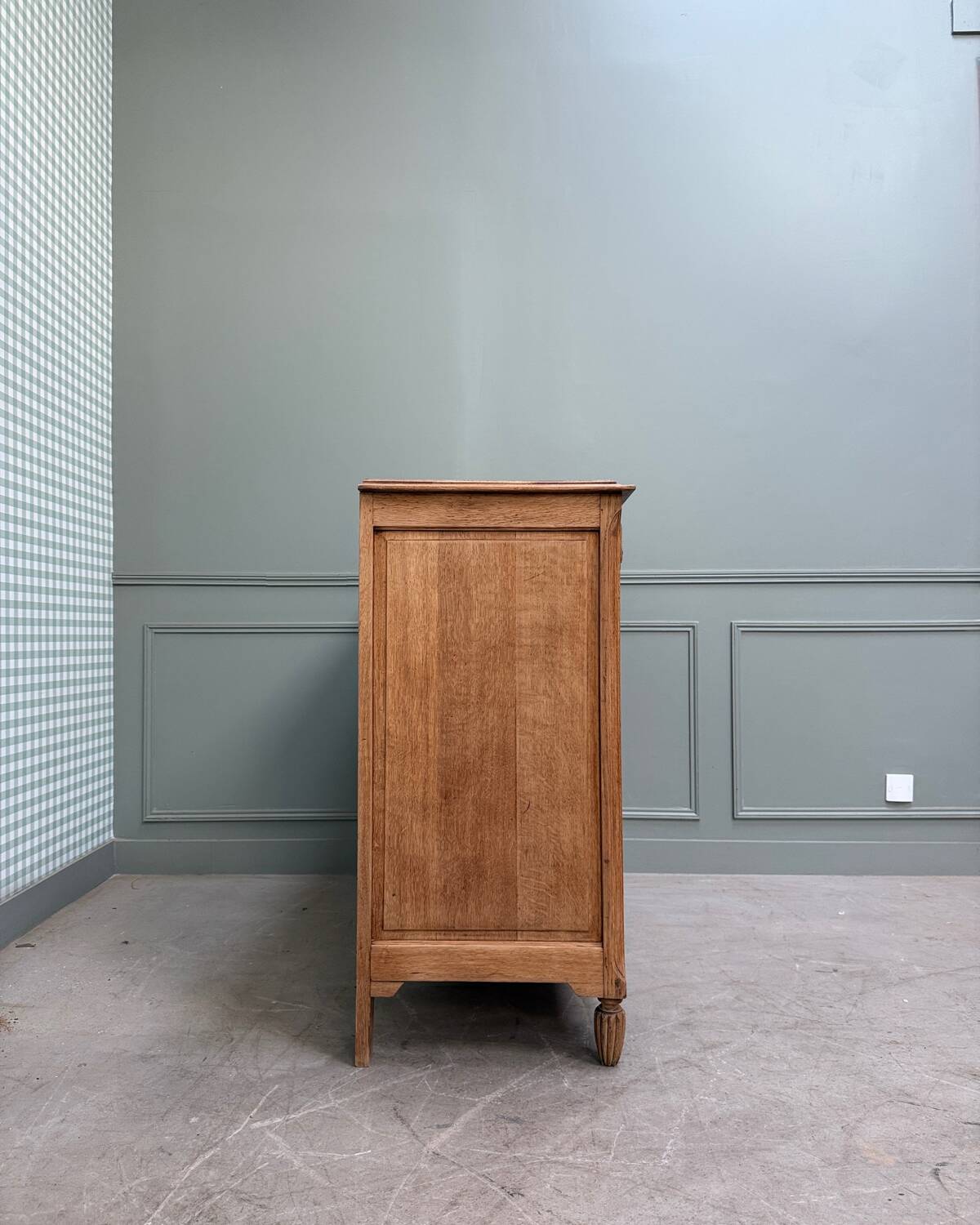 Art Deco oak sideboard (renovated)
