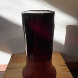 Vase violet en verre soufflé