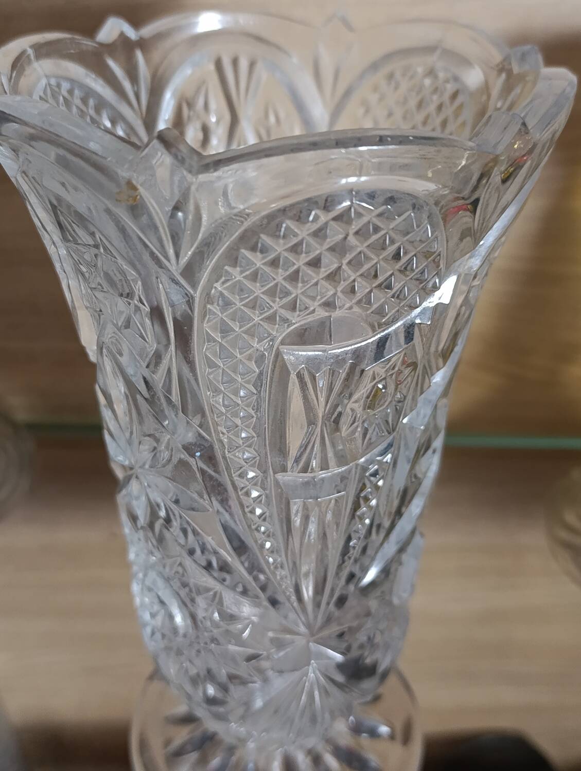 Large vintage pressed glass vase, an impressive and very decorative piece.