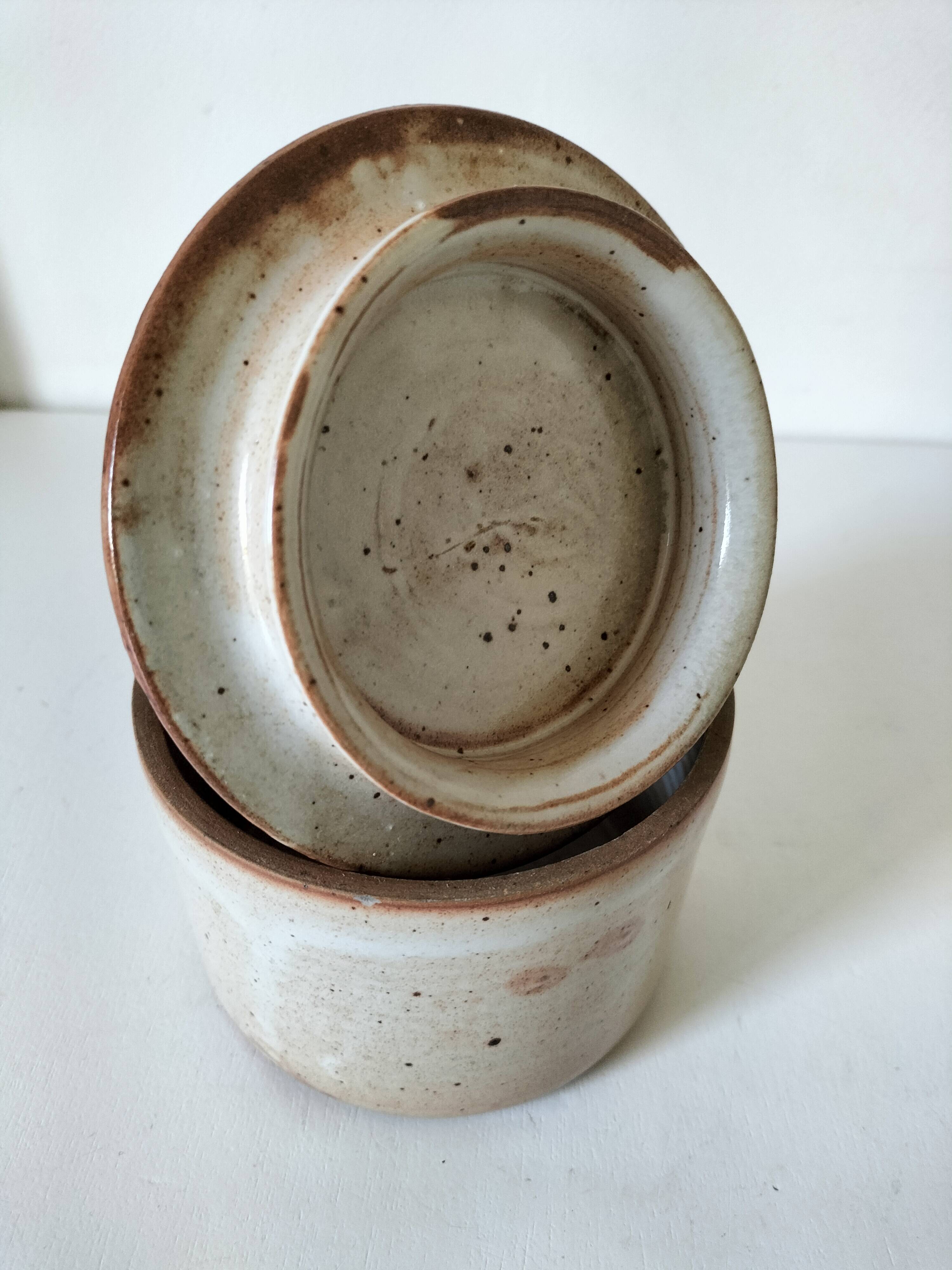 Beurrier à eau en grès artisanal