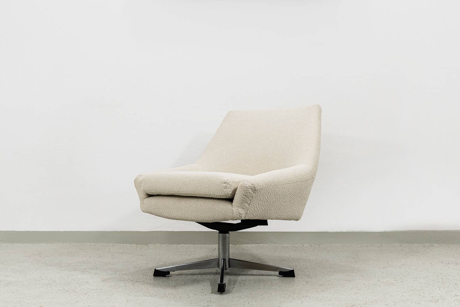 Vintage Swivel Lounge Chair, German, 1970s